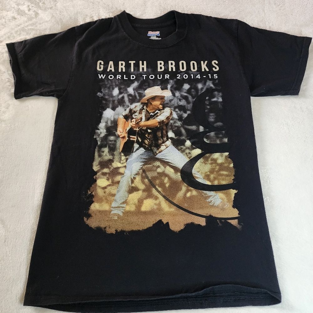 Hanes Beefy-T Black 2014-2015 Tour Tshirt With Garth Brooks Graphics Size Small
